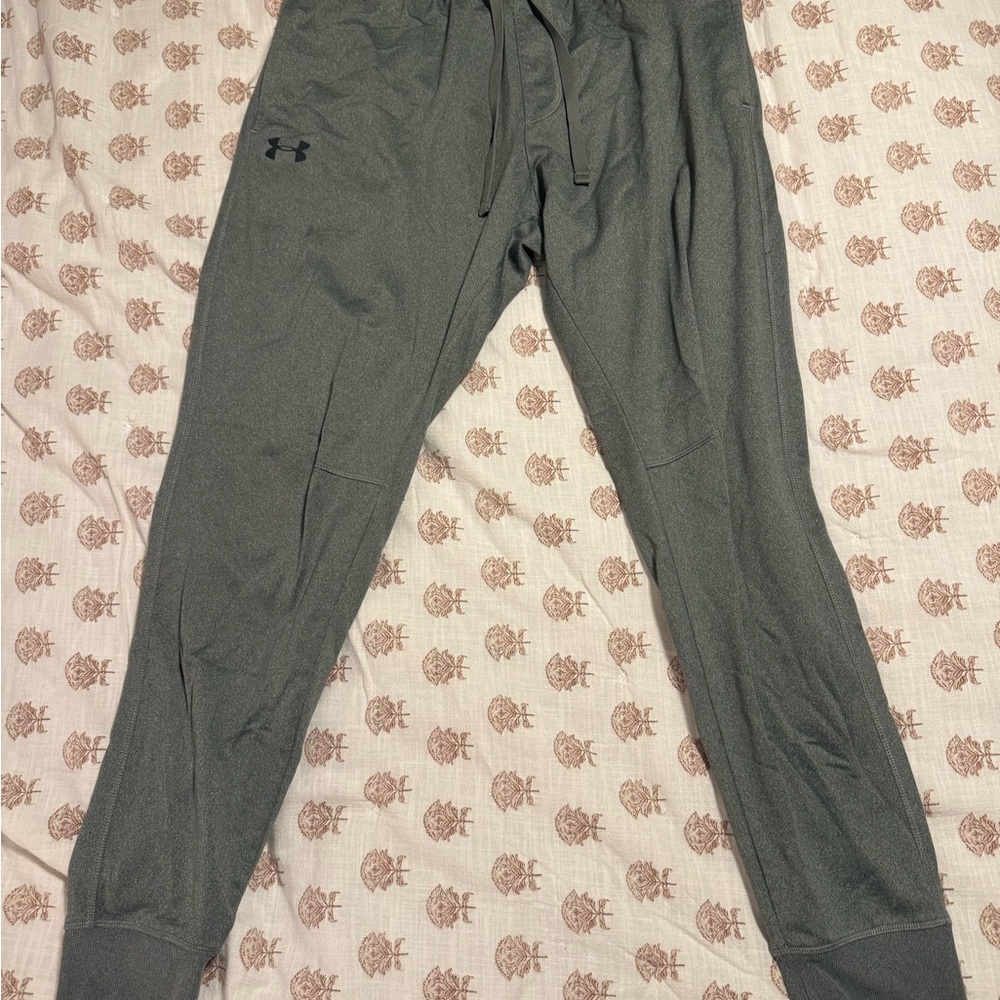 Under Armour Gray Sweatpants with Elastic Waistband